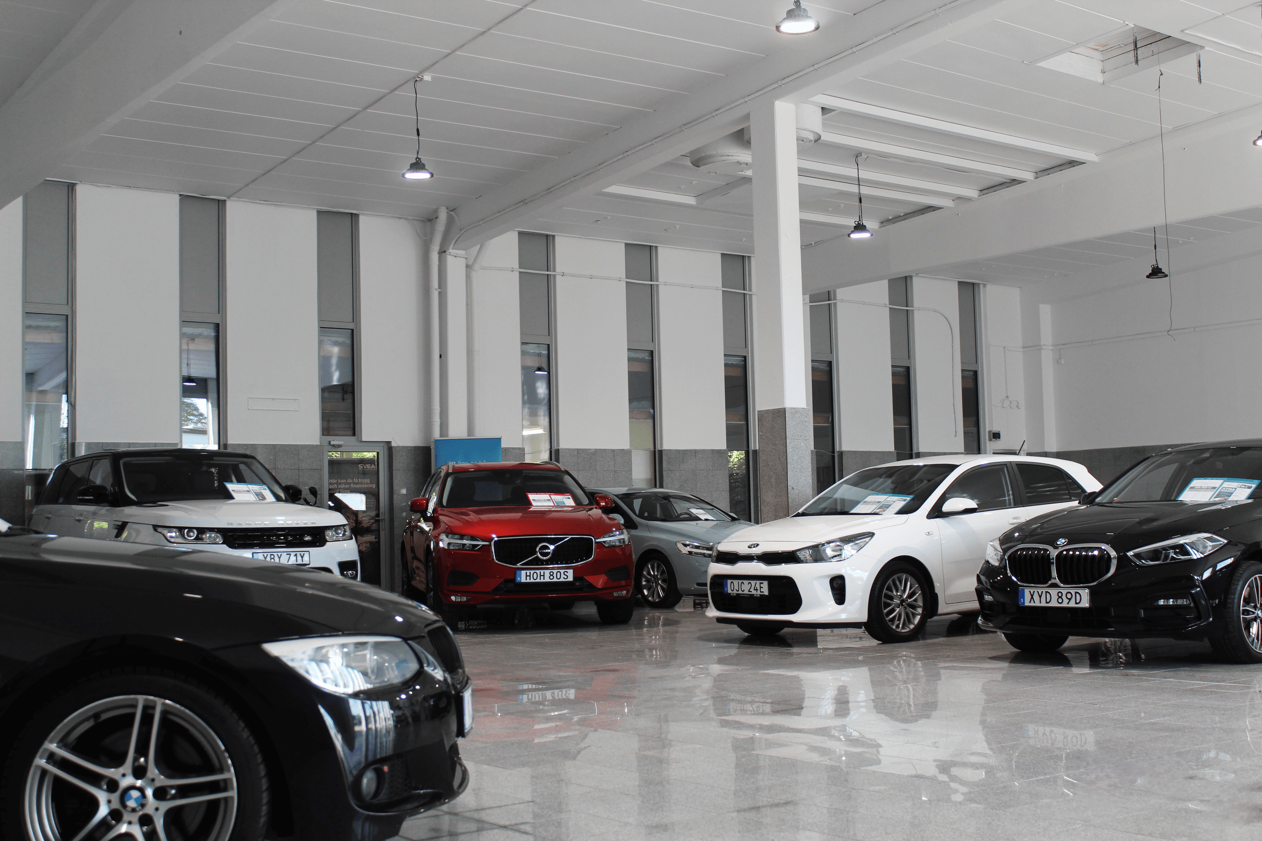 Ett brett urval av begagnade bilar hos Ericssons Bilhandel AB